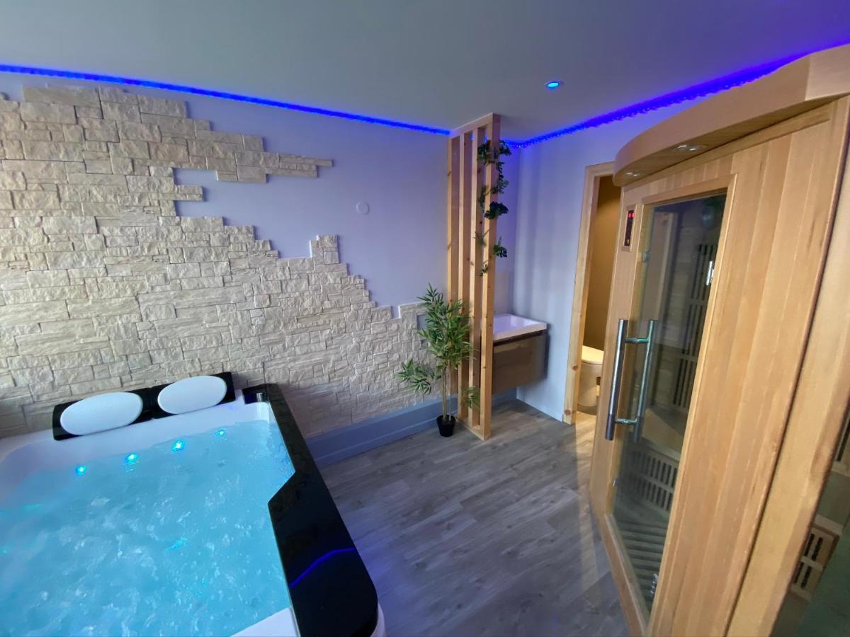 Logements Equipes A Onnaing Avec Espace Balneo En Option Proche Toyota, Autoroute Et Valenciennes 외부 사진