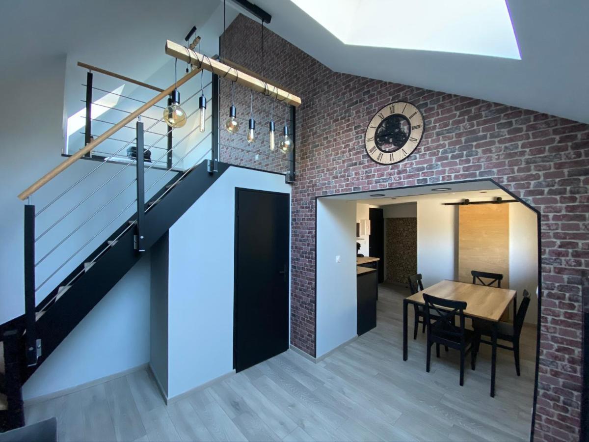 Logements Equipes A Onnaing Avec Espace Balneo En Option Proche Toyota, Autoroute Et Valenciennes 외부 사진