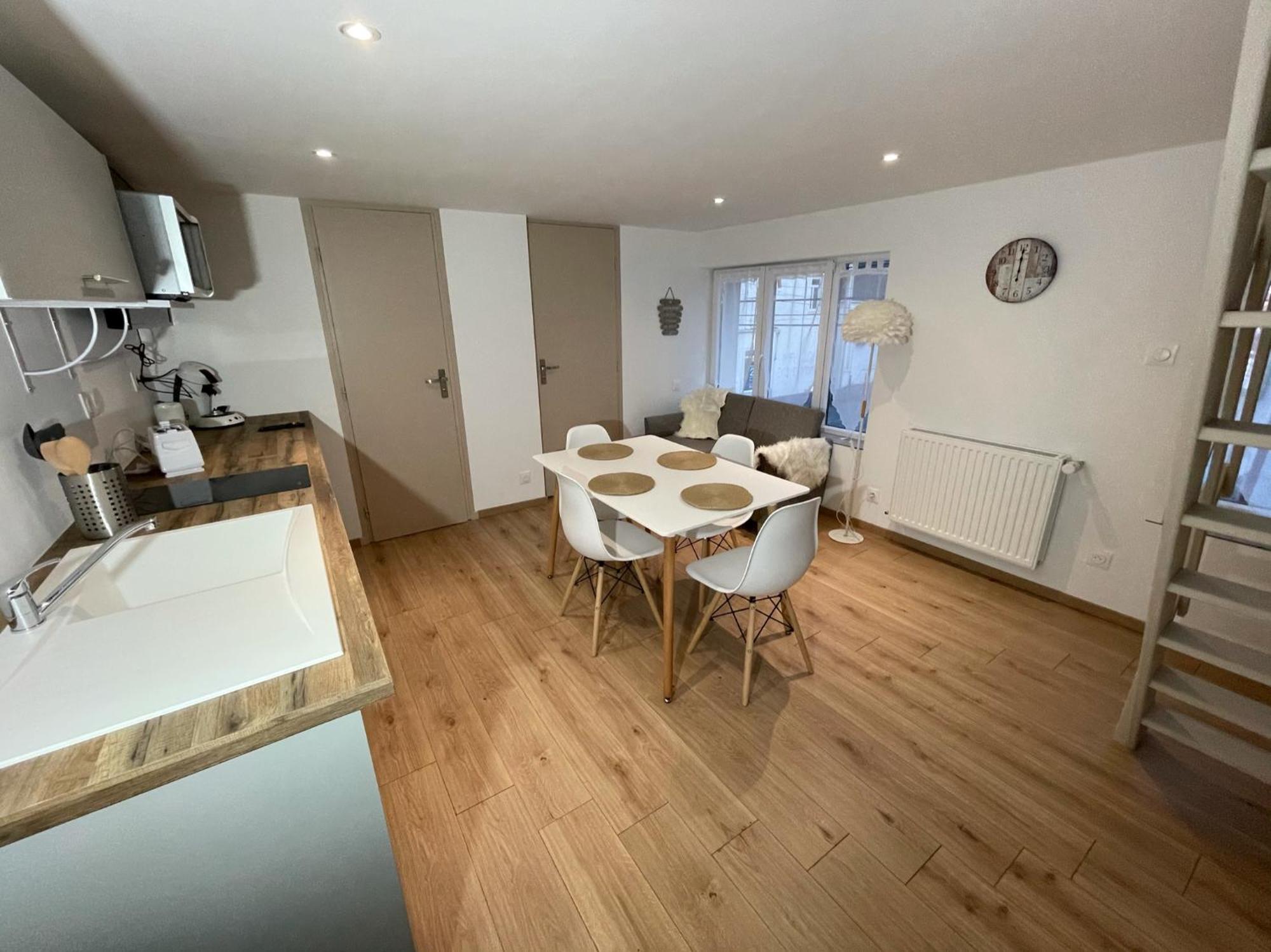 Logements Equipes A Onnaing Avec Espace Balneo En Option Proche Toyota, Autoroute Et Valenciennes 외부 사진