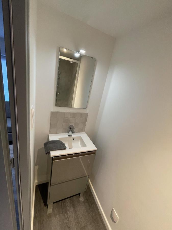 Logements Equipes A Onnaing Avec Espace Balneo En Option Proche Toyota, Autoroute Et Valenciennes 외부 사진